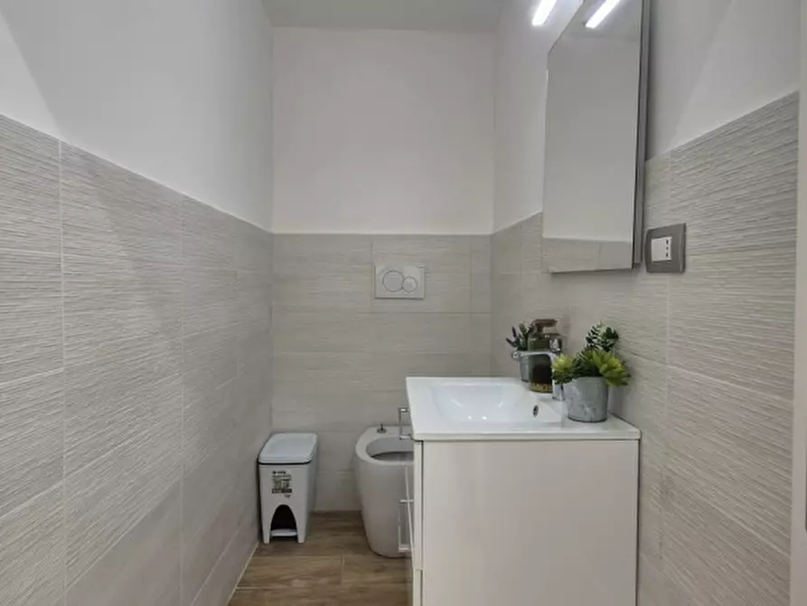 Immagine 7 di Appartamento in vendita  in via Carducci a Cagliari