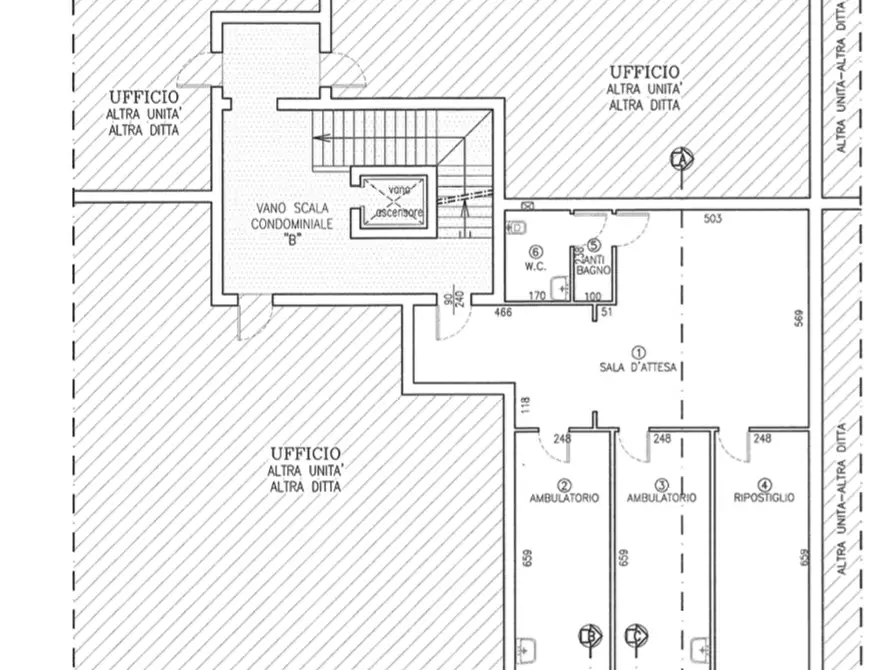 Immagine 12 di Ufficio in vendita  in via venezia 59 a Padova