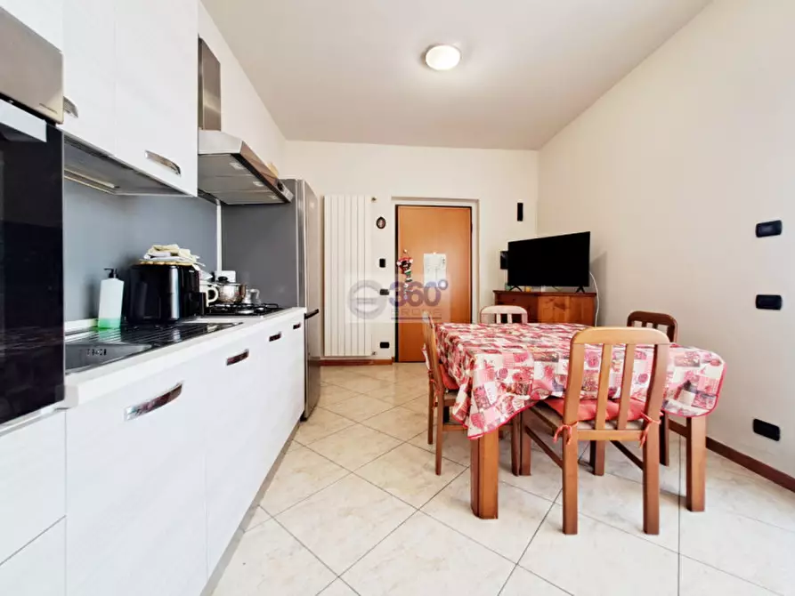 Immagine 9 di Appartamento in vendita  in Via Don Angelo Roveglia a Corte Franca