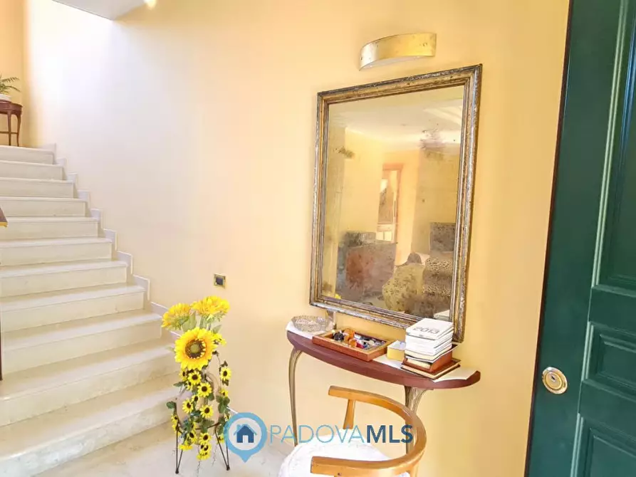 Immagine 5 di Casa indipendente in vendita  in Viale delle Terme a Abano Terme