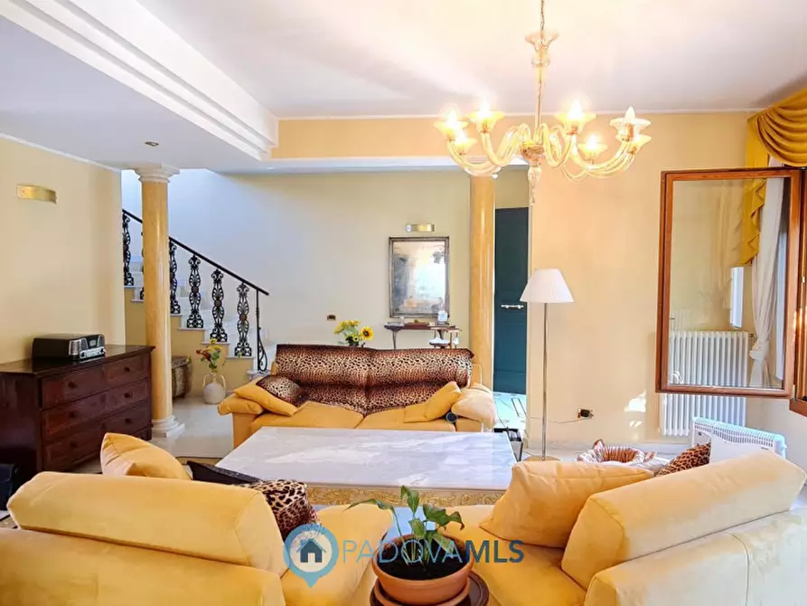 Immagine 6 di Casa indipendente in vendita  in Viale delle Terme a Abano Terme