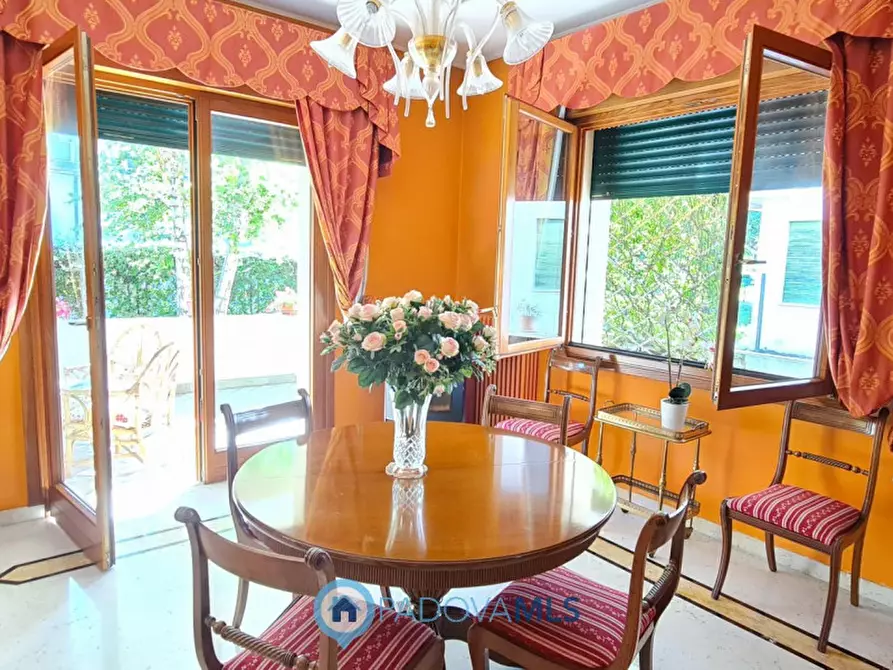 Immagine 8 di Casa indipendente in vendita  in Viale delle Terme a Abano Terme