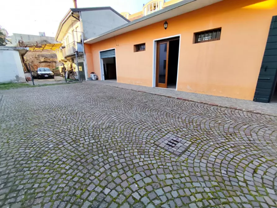 Immagine 43 di Casa indipendente in vendita  in Viale delle Terme a Abano Terme