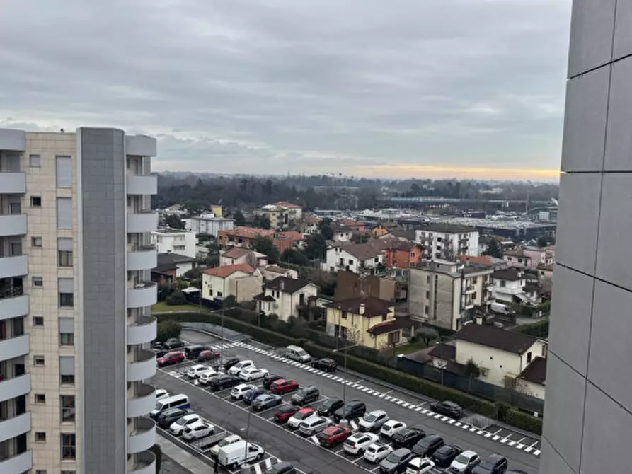 Immagine 1 di Appartamento in vendita  in via zandonai a Venezia