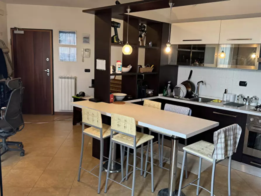 Immagine 3 di Appartamento in vendita  in via zandonai a Venezia