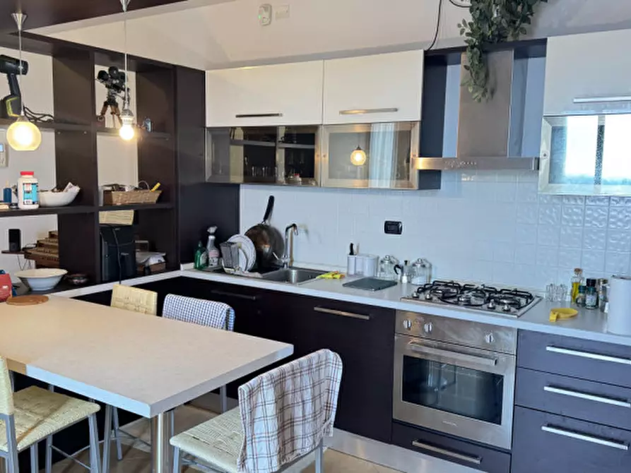 Immagine 5 di Appartamento in vendita  in via zandonai a Venezia