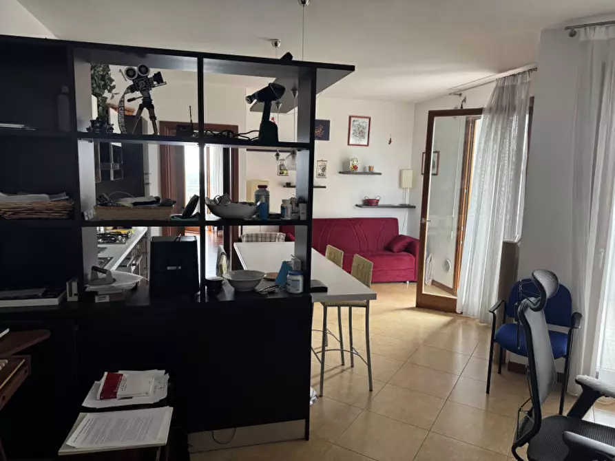 Immagine 7 di Appartamento in vendita  in via zandonai a Venezia