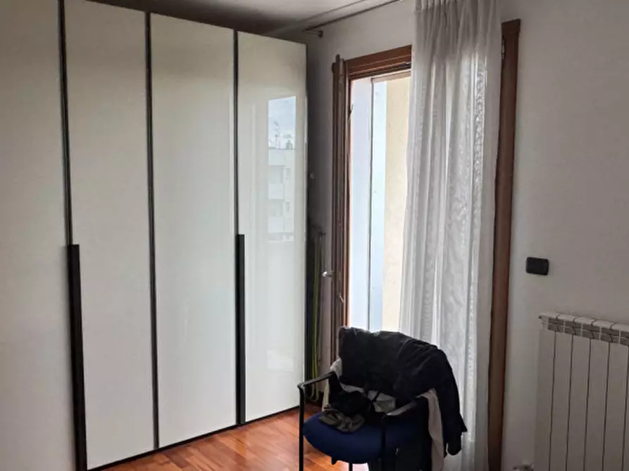 Immagine 16 di Appartamento in vendita  in via zandonai a Venezia