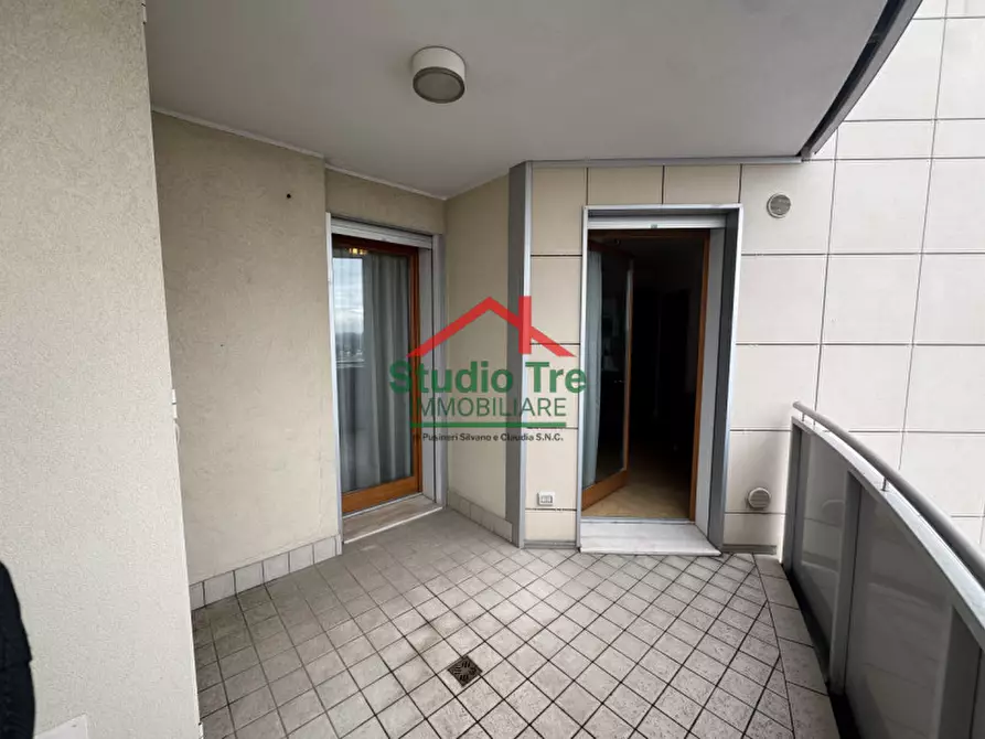 Immagine 10 di Appartamento in vendita  in via zandonai a Venezia