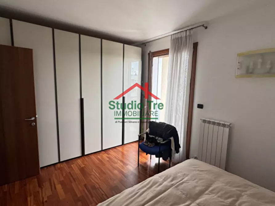 Immagine 13 di Appartamento in vendita  in via zandonai a Venezia