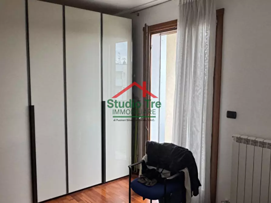 Immagine 16 di Appartamento in vendita  in via zandonai a Venezia