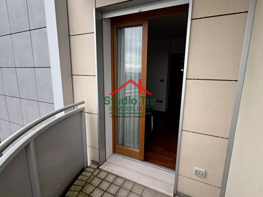 Immagine 17 di Appartamento in vendita  in via zandonai a Venezia