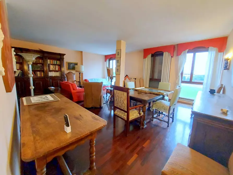 Immagine 1 di Appartamento in vendita  in via Carducci a Padova