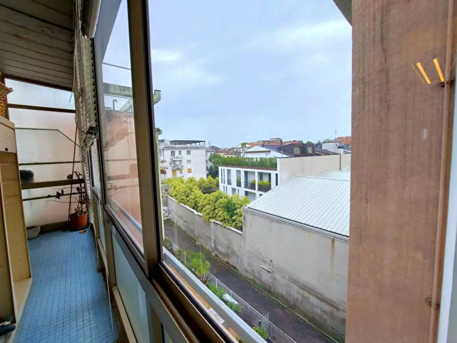 Immagine 16 di Appartamento in vendita  in via Carducci a Padova