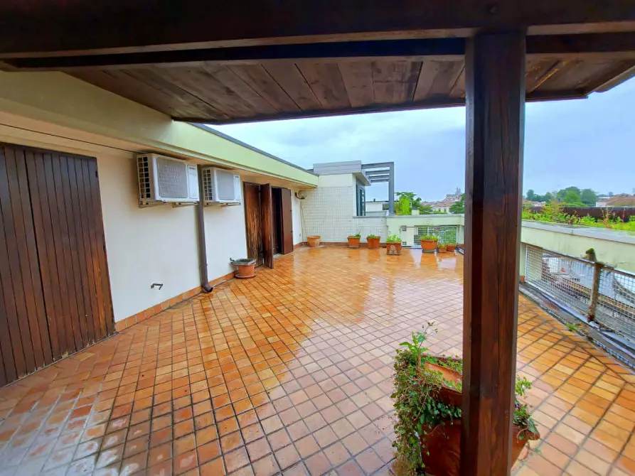 Immagine 36 di Appartamento in vendita  in via Carducci a Padova