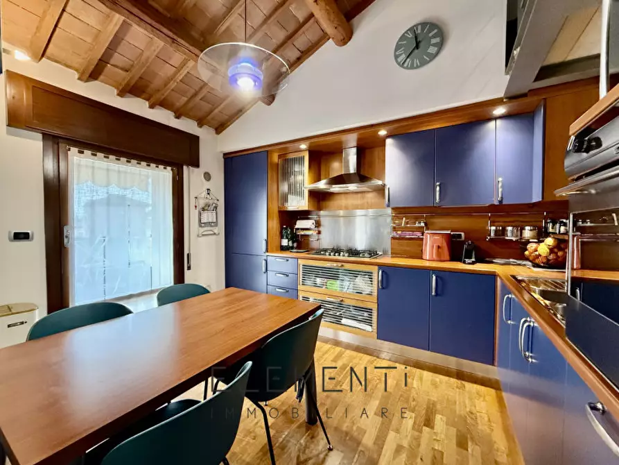 Immagine 5 di Appartamento in vendita  in Viale dei Caduti a Legnago