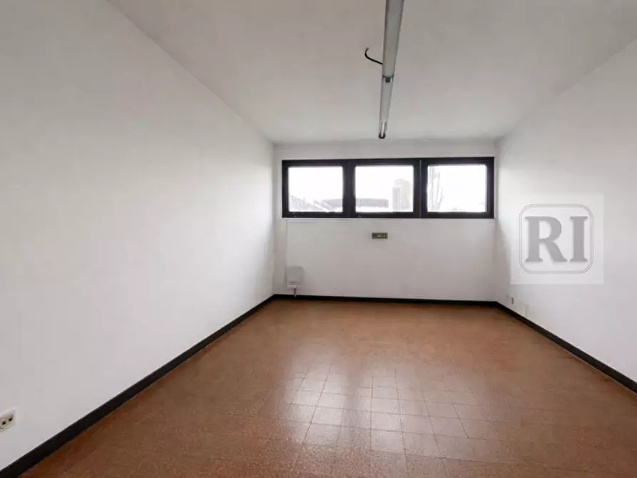 Immagine 8 di Capannone industriale in affitto  in Via Pierobon a Limena