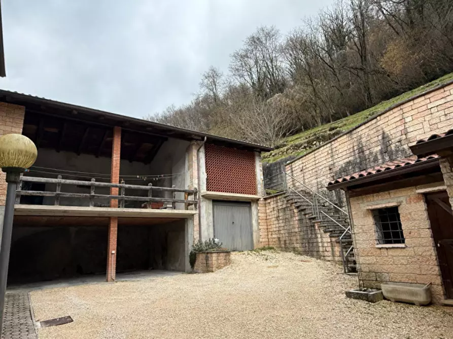 Immagine 4 di Garage in vendita  in Piazza a Badia Calavena