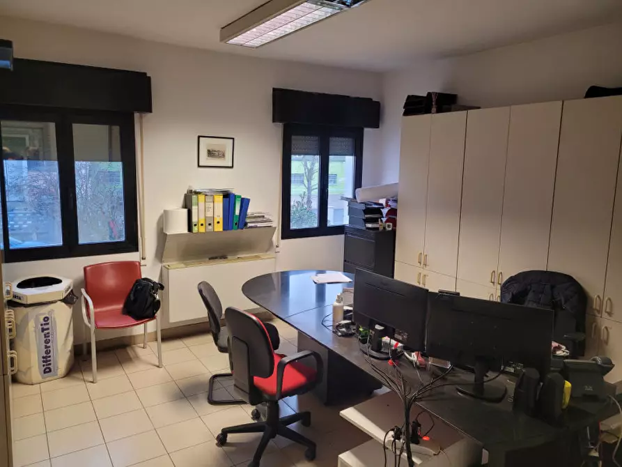 Immagine 2 di Capannone industriale in affitto  a Modena