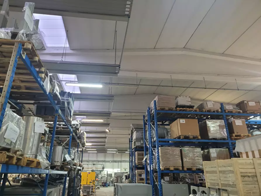 Immagine 6 di Capannone industriale in affitto  a Modena