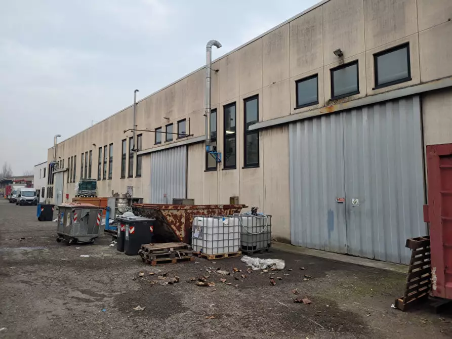 Immagine 9 di Capannone industriale in affitto  a Modena