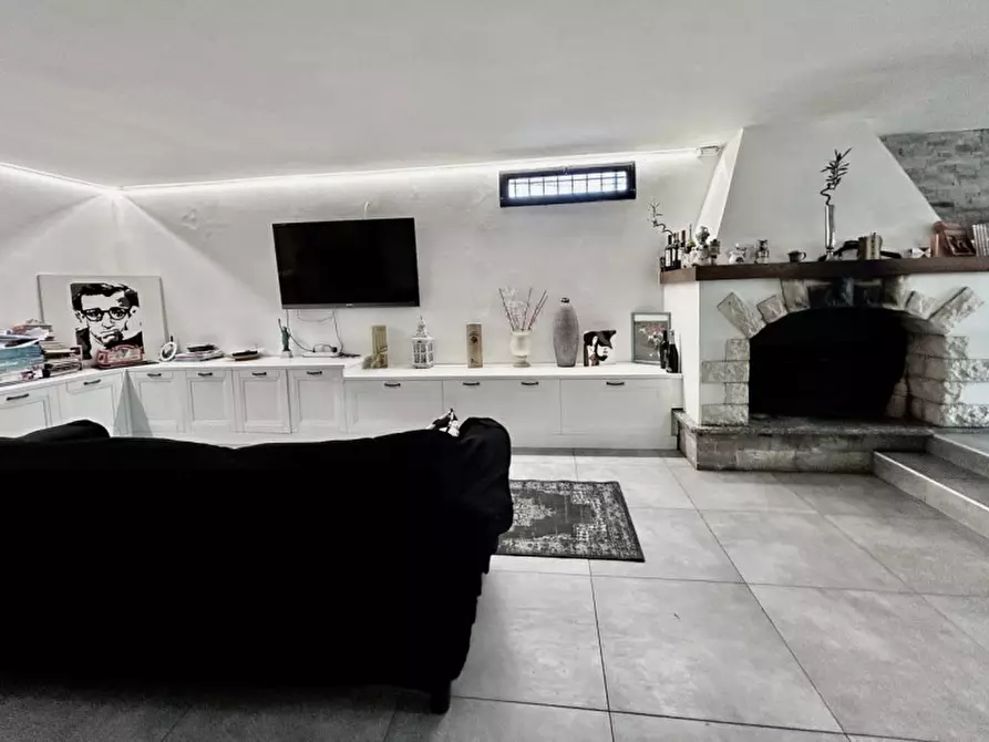 Immagine 12 di Villa in vendita  in via frascole a Dicomano