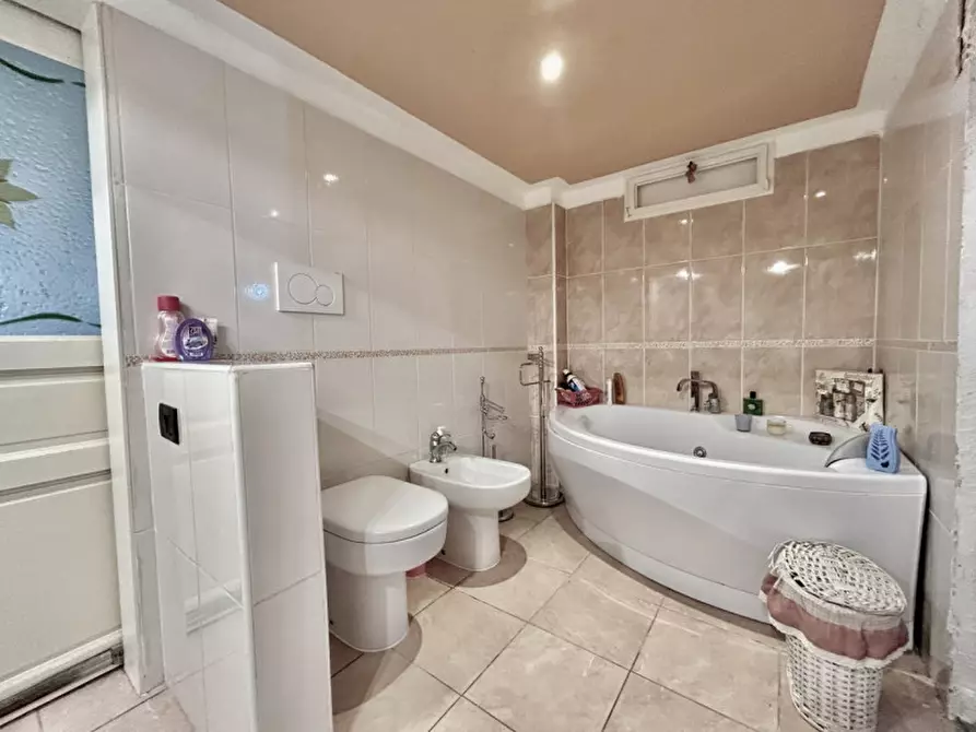 Immagine 22 di Villa in vendita  in via frascole a Dicomano