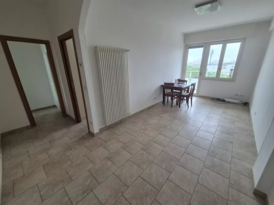 Immagine 2 di Appartamento in vendita  in Viale Giosuè Carducci a Cesenatico