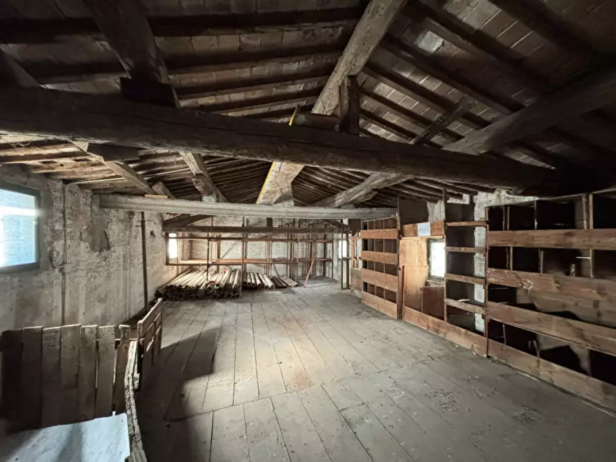 Immagine 21 di Palazzo in vendita  a Monselice