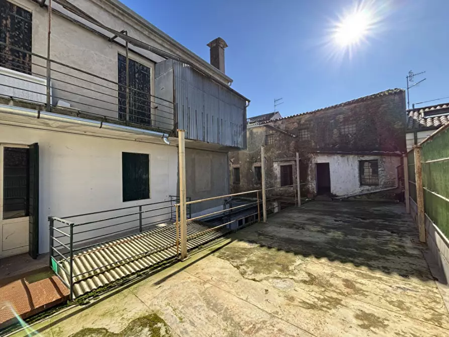 Immagine 27 di Palazzo in vendita  a Monselice