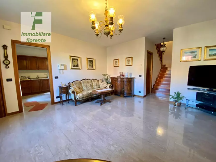 Immagine 1 di Casa trifamiliare in vendita  in VIA RIGOTTI a Cadoneghe