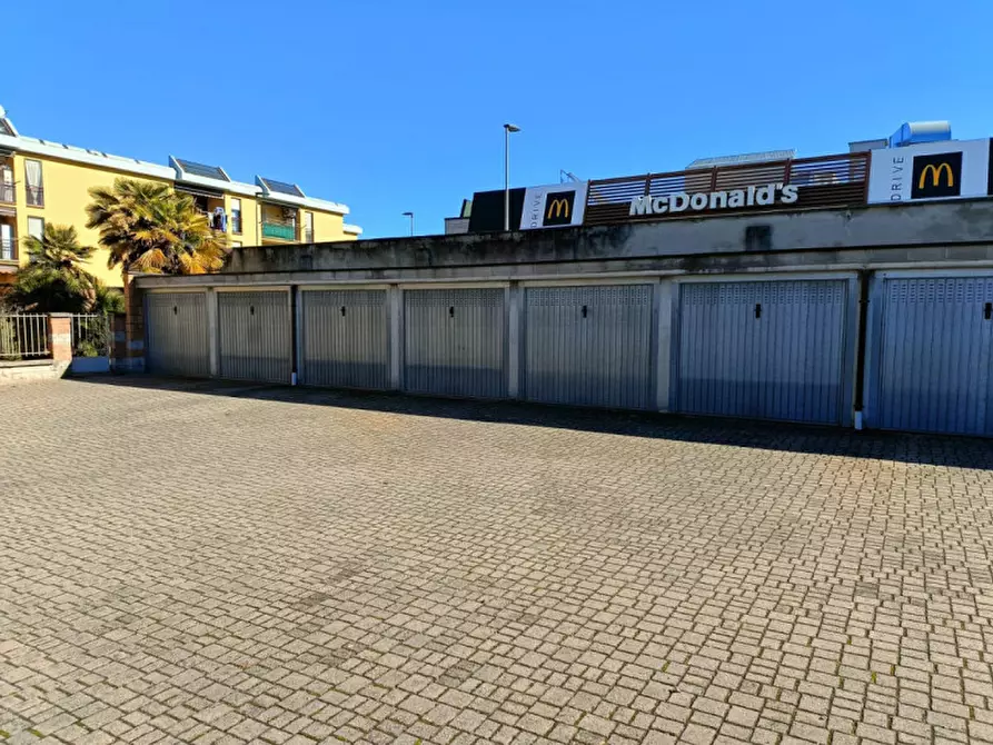 Immagine 16 di Appartamento in vendita  in Via Giuseppe Cerrano  17 a Casale Monferrato