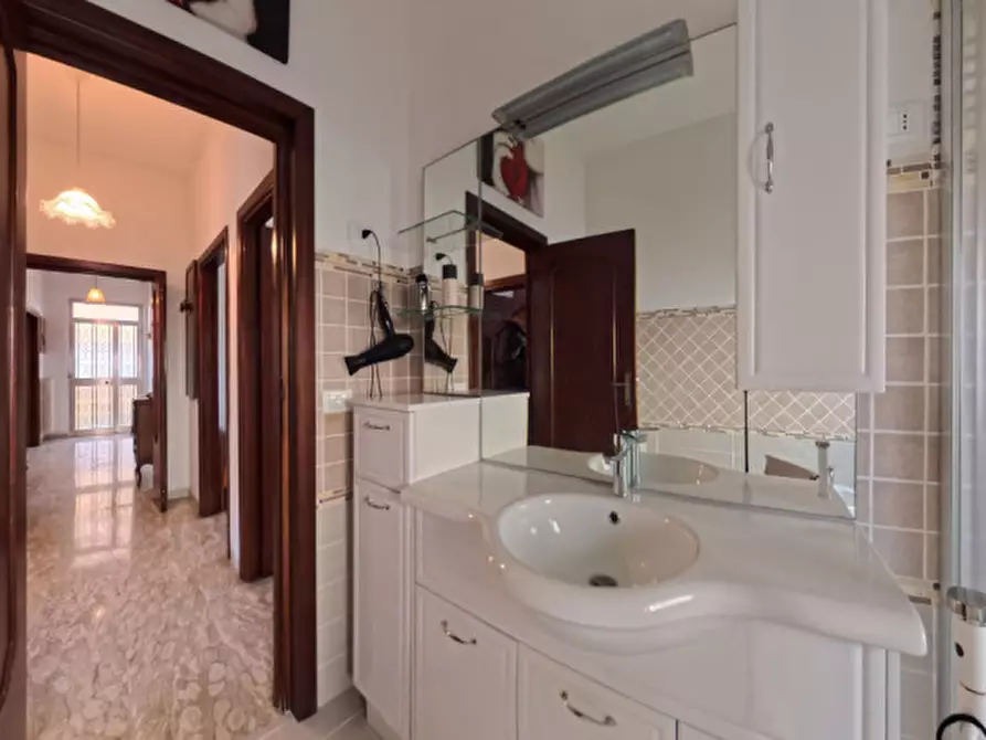 Immagine 21 di Villa in vendita  in Via della Repubblica 8 a Spoltore