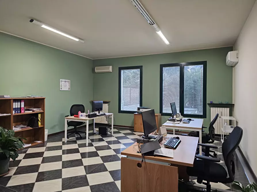 Immagine 2 di Ufficio in vendita  in VIA MARCONI 182 PONTE SAN NICOLO' a Ponte San Nicolò