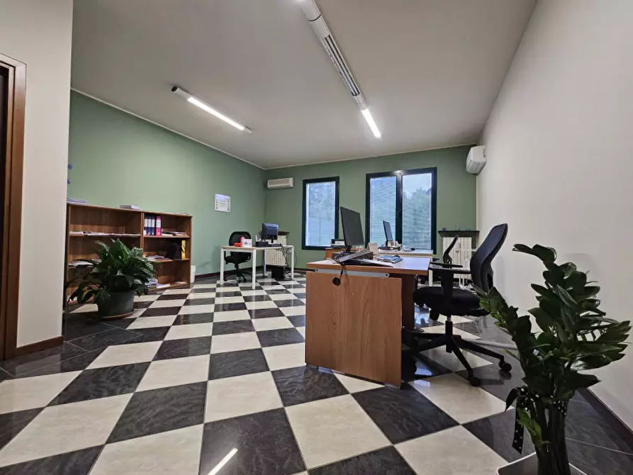 Immagine 3 di Ufficio in vendita  in VIA MARCONI 182 PONTE SAN NICOLO' a Ponte San Nicolò