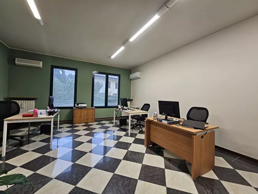 Immagine 5 di Ufficio in vendita  in VIA MARCONI 182 PONTE SAN NICOLO' a Ponte San Nicolò
