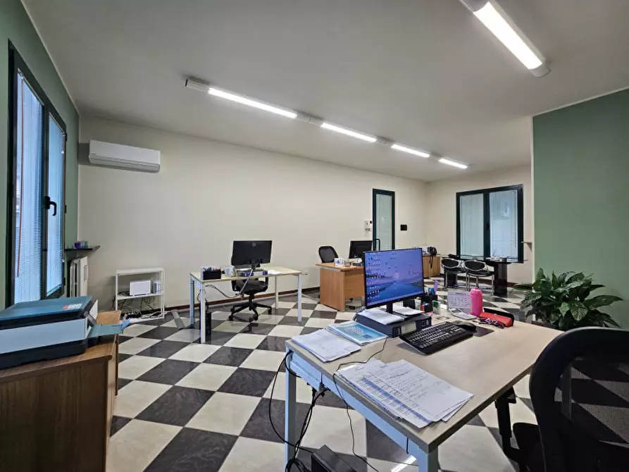 Immagine 8 di Ufficio in vendita  in VIA MARCONI 182 PONTE SAN NICOLO' a Ponte San Nicolò