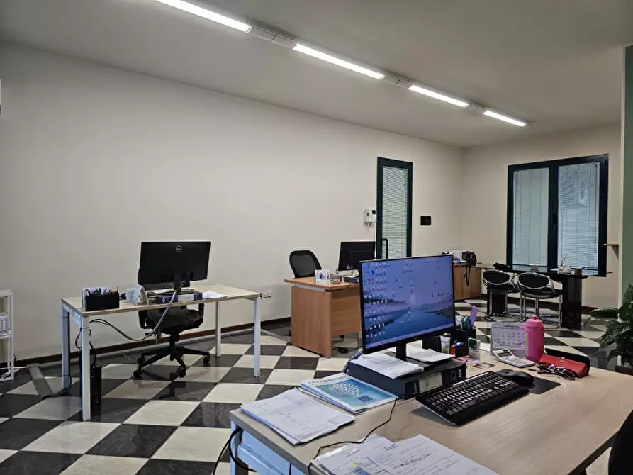 Immagine 9 di Ufficio in vendita  in VIA MARCONI 182 PONTE SAN NICOLO' a Ponte San Nicolò