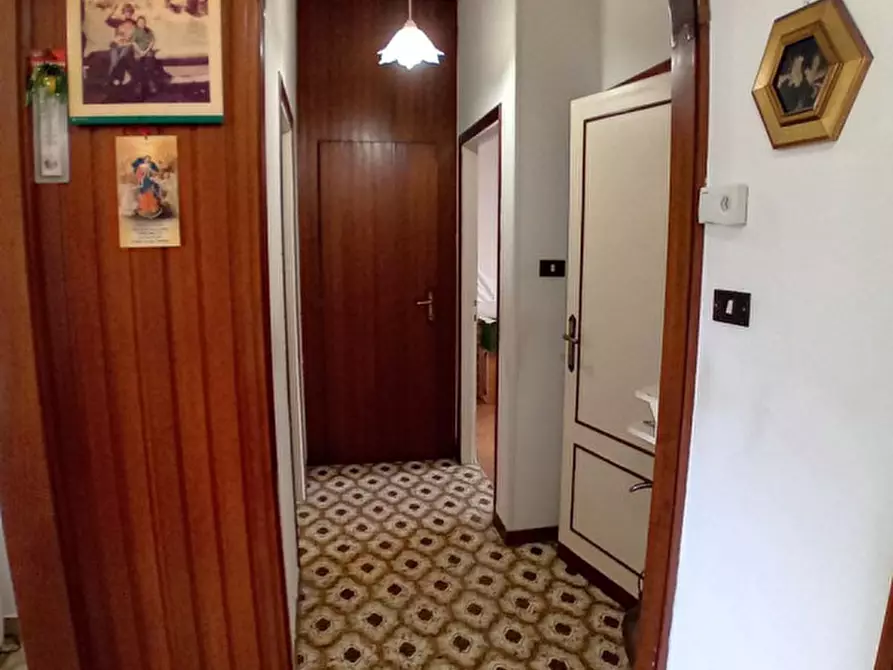 Immagine 7 di Appartamento in vendita  in via roma 152 a Castiglione Del Lago