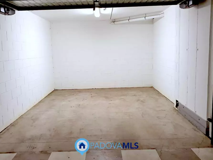Immagine 5 di Garage in vendita  in Via Trieste a Padova