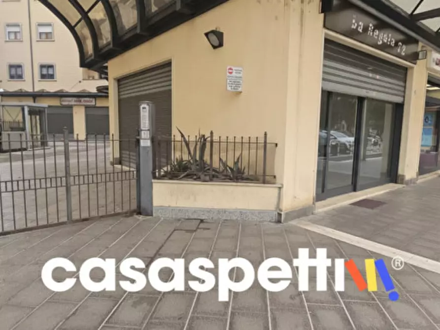 Immagine 3 di Negozio in affitto  in Via Bruno buozzi,9 a Monterotondo