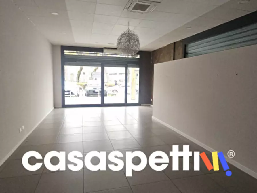 Immagine 7 di Negozio in affitto  in Via Bruno buozzi,9 a Monterotondo