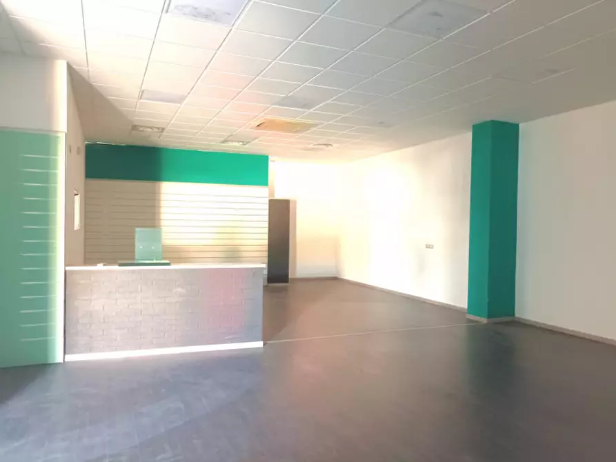 Immagine 5 di Negozio in affitto  in VIA MARE ADRIATICO 116 a Spoltore