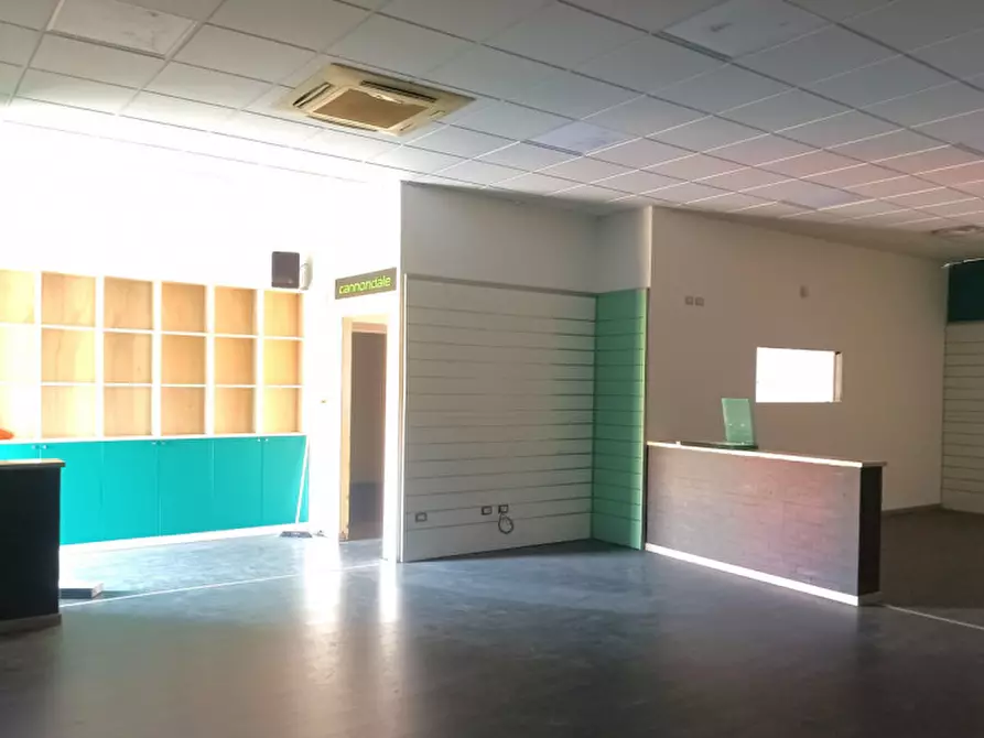 Immagine 6 di Negozio in affitto  in VIA MARE ADRIATICO 116 a Spoltore