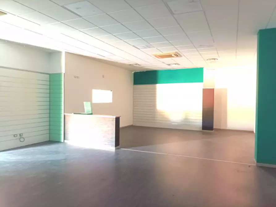 Immagine 7 di Negozio in affitto  in VIA MARE ADRIATICO 116 a Spoltore