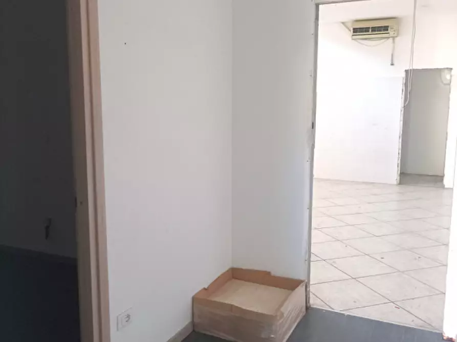 Immagine 9 di Negozio in affitto  in VIA MARE ADRIATICO 116 a Spoltore