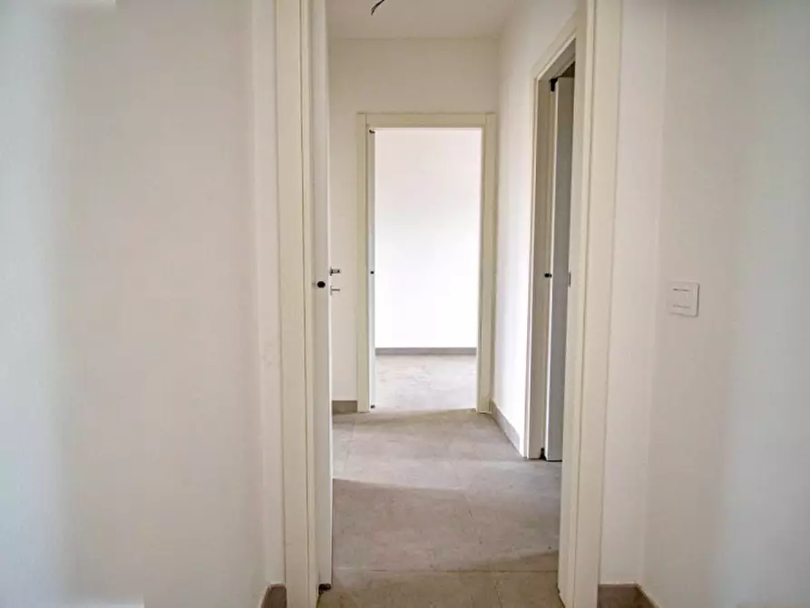 Immagine 11 di Appartamento in vendita  a Prato