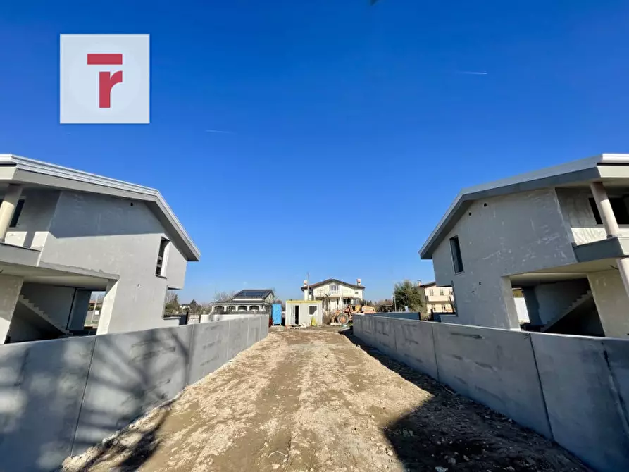 Immagine 4 di Casa bifamiliare in vendita  in Via Milano a Albignasego