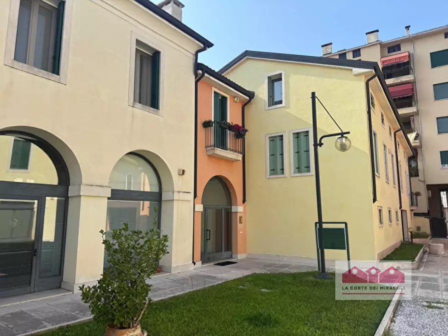 Immagine 1 di Appartamento in vendita  in Corso San Felice a Vicenza