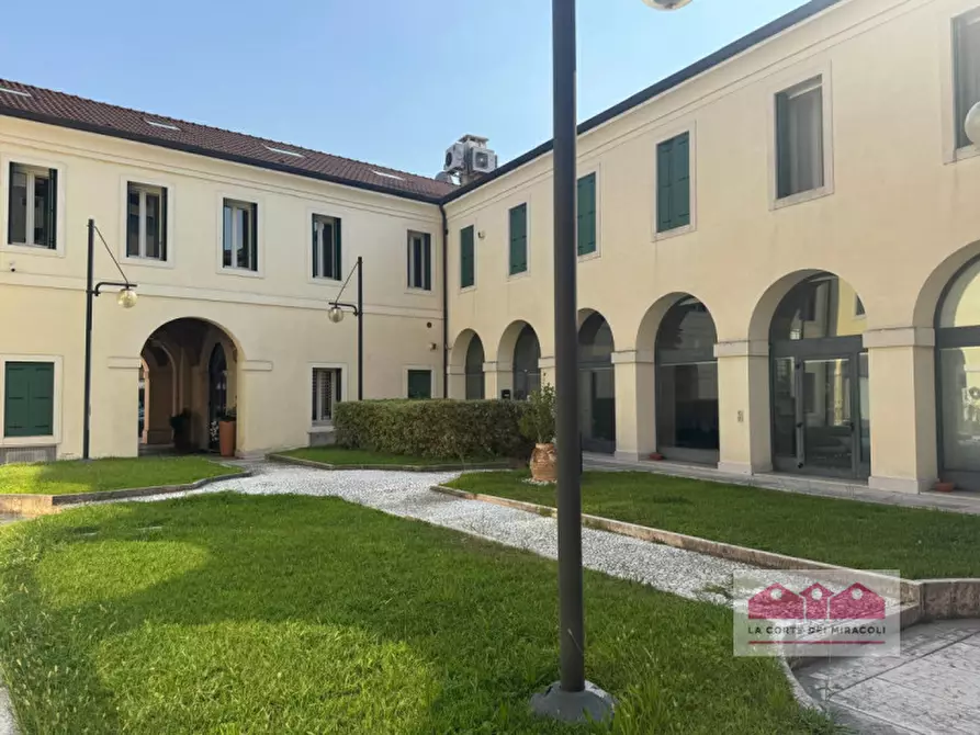 Immagine 2 di Appartamento in vendita  in Corso San Felice a Vicenza